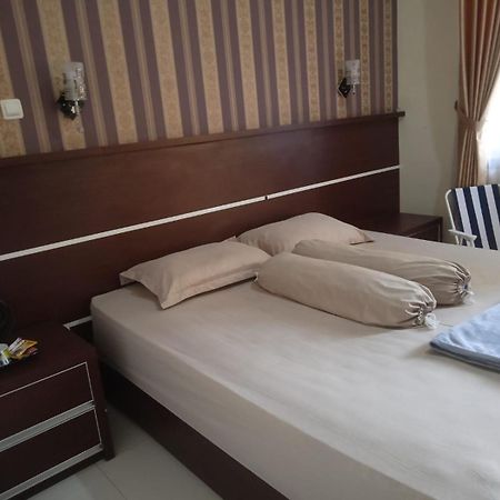 Riki Guesthouse Syari'Ah Jepara Exterior photo