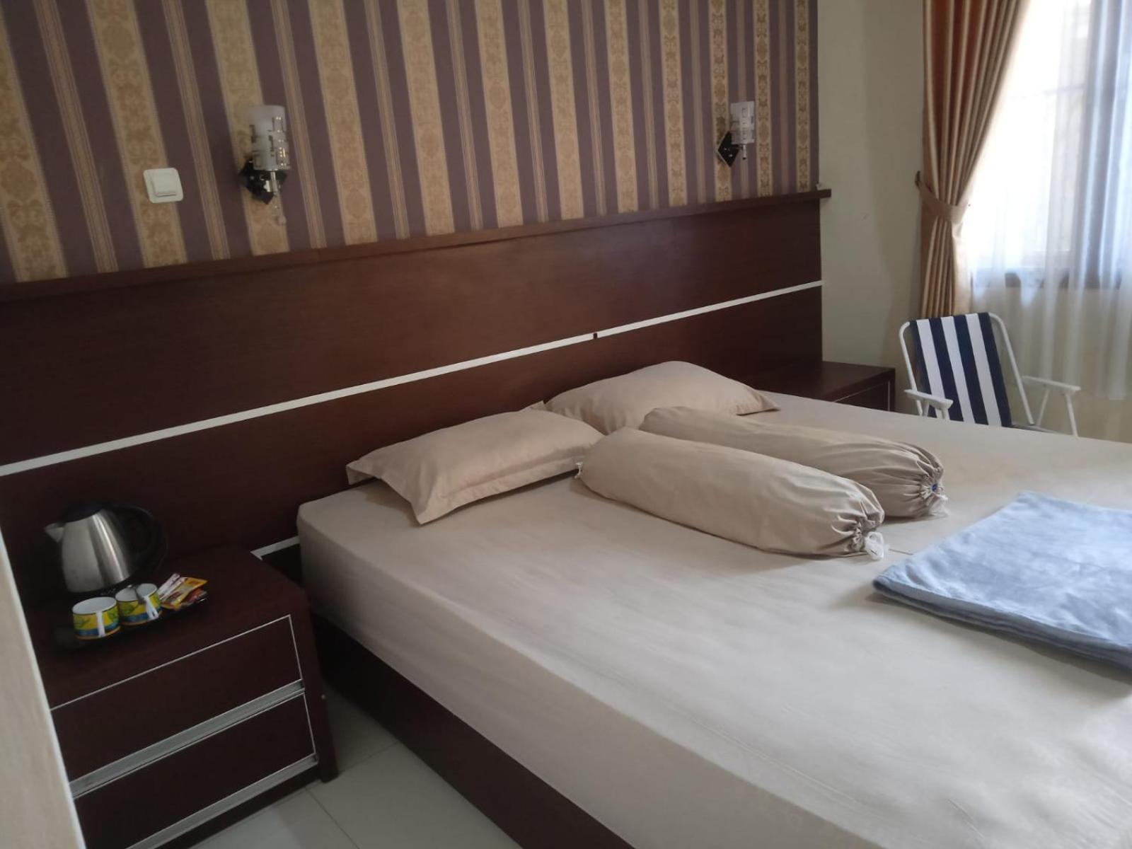 Riki Guesthouse Syari'Ah Jepara Exterior photo